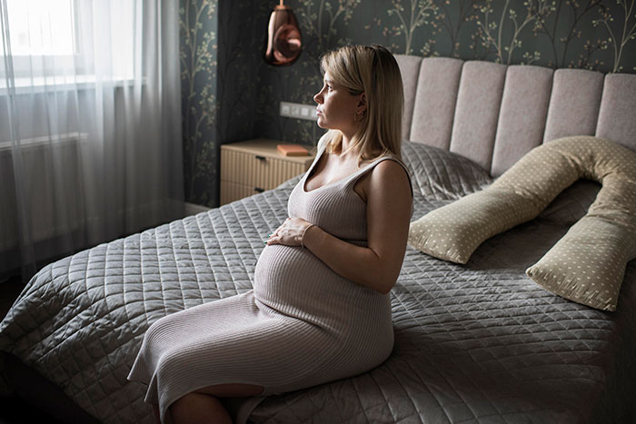 Guy Cheats On “Infertile” Wife, Then Gets Livid As Her One Night Stand Brings Her Pregnancy