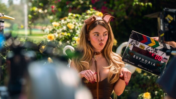 BTS Video Of Sydney Sweeney Surrounded By ‘Euphoria’ Crew Is Making Fans “Uncomfortable”