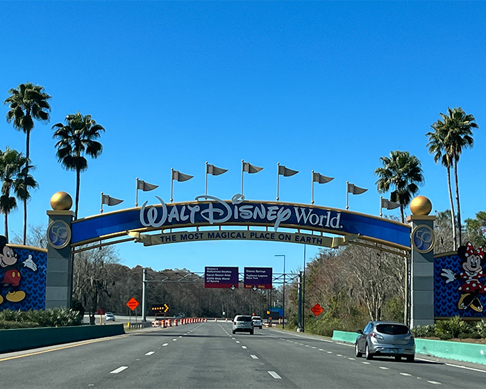 Disney World Fan Slapped With The Ultimate Karma After Cutting In Line To Get Photo With Character