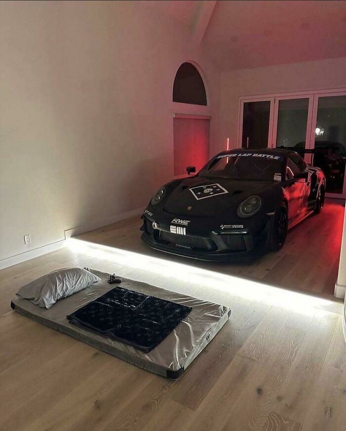 76 Unique Bachelor Pads That Might Make You Laugh, Cringe, And Maybe Take Notes