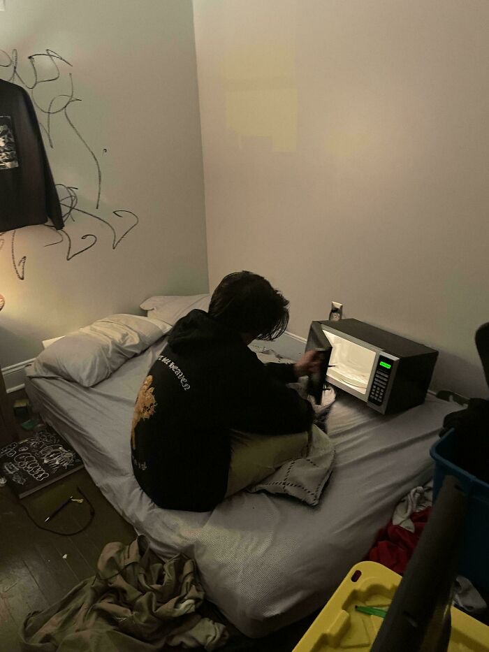 76 Unique Bachelor Pads That Might Make You Laugh, Cringe, And Maybe Take Notes