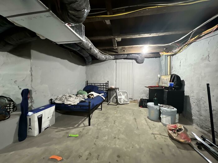 76 Unique Bachelor Pads That Might Make You Laugh, Cringe, And Maybe Take Notes