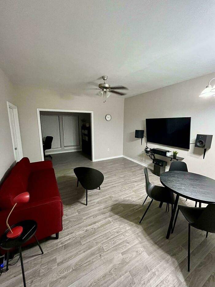 76 Unique Bachelor Pads That Might Make You Laugh, Cringe, And Maybe Take Notes