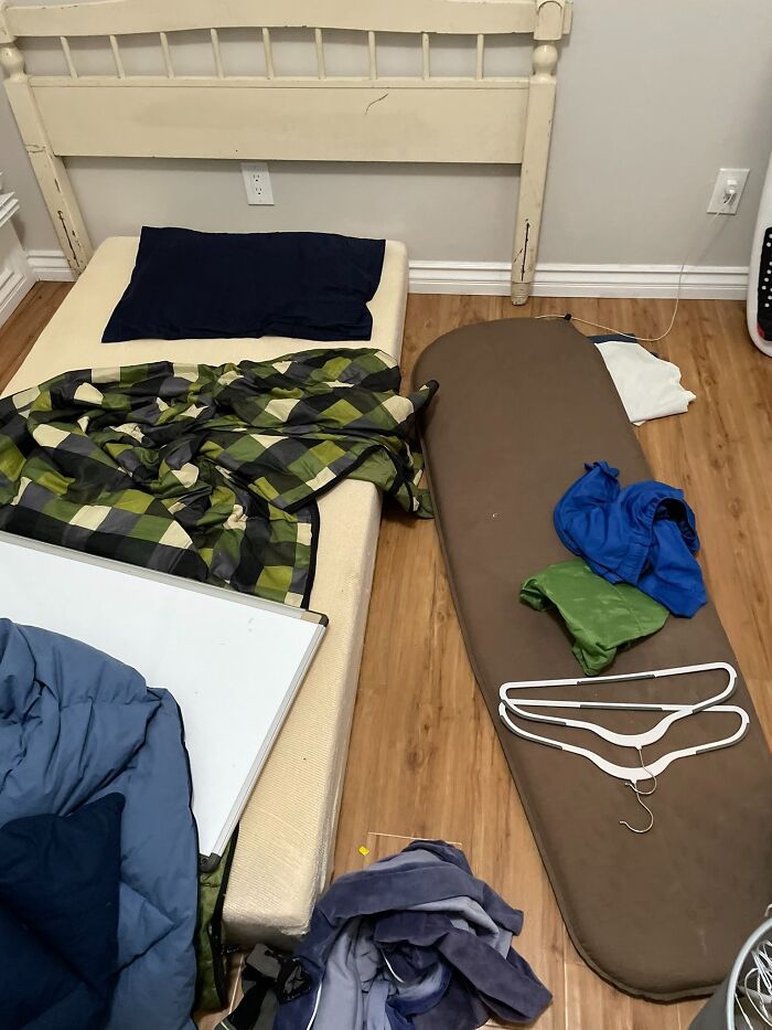 76 Unique Bachelor Pads That Might Make You Laugh, Cringe, And Maybe Take Notes