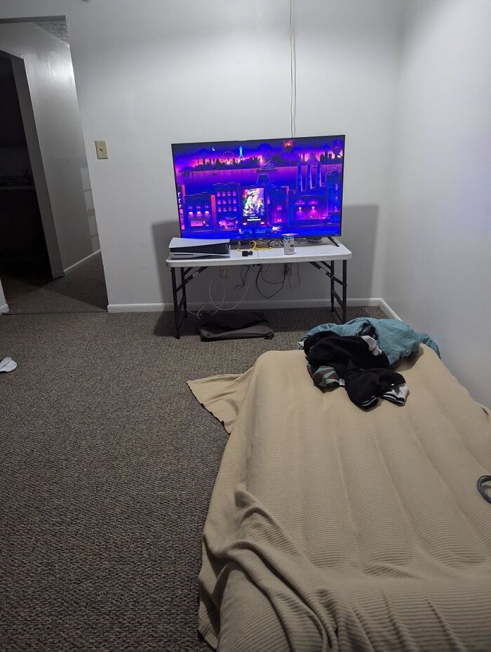 76 Unique Bachelor Pads That Might Make You Laugh, Cringe, And Maybe Take Notes