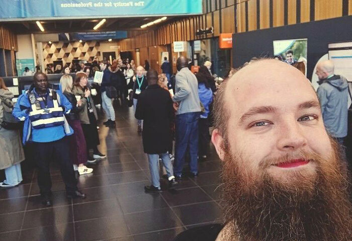 “Insult To Women”: Male Lecturer Wears Fake Breasts And Major Cleavage, University Of Oxford Brutally Slammed