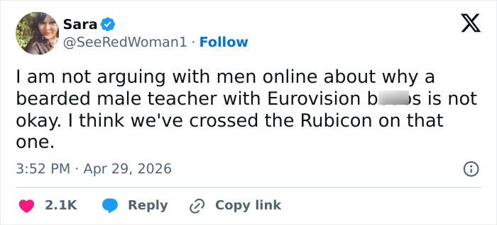 “Insult To Women”: Male Lecturer Wears Fake Breasts And Major Cleavage, University Of Oxford Brutally Slammed