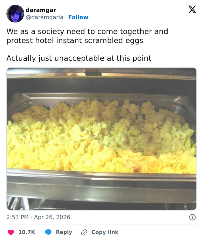 “What The Hell Is That?”: Hotel Guests Swear Off Free Breakfast After Learning How Buffet Eggs Are Made