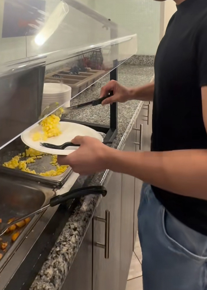 “What The Hell Is That?”: Hotel Guests Swear Off Free Breakfast After Learning How Buffet Eggs Are Made