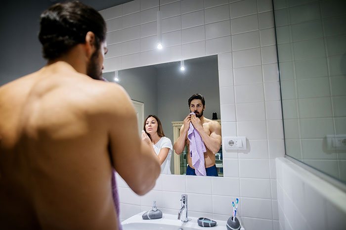 Married Man Acts Like It&rsquo;s No Big Deal That He Shared A Hotel Room With A Random Woman For Days