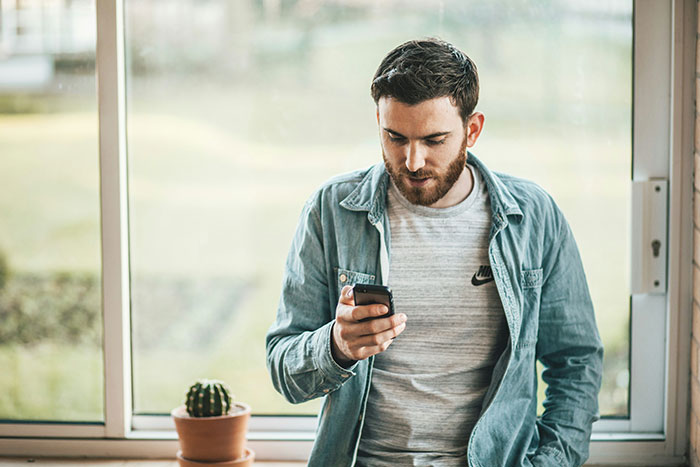Married Man Acts Like It&rsquo;s No Big Deal That He Shared A Hotel Room With A Random Woman For Days