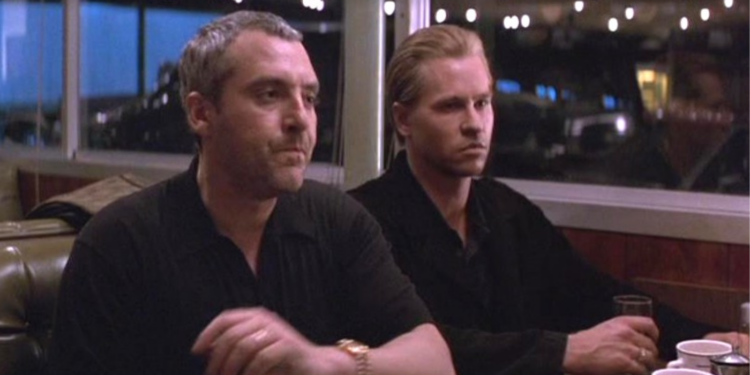 Tom Sizemore and Val Kilmer in Heat (1995) Tom Sizemore and Val Kilmer in Heat (1995)