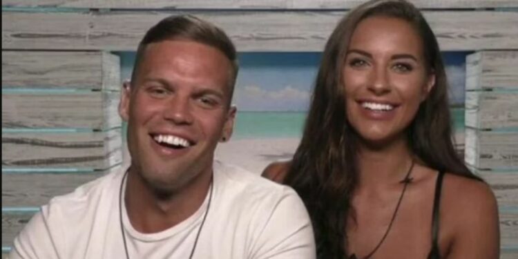 A scene from Love Island featuring Dom Lever and Jessica Shears A scene from Love Island featuring Dom Lever and Jessica Shears