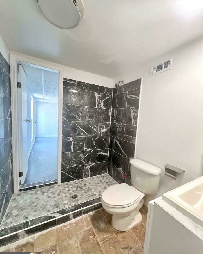 &ldquo;Concrete Overflowed Out Of The Toilet&rdquo;: Home Improvement Fails Ranging From Hilarious To Disastrous