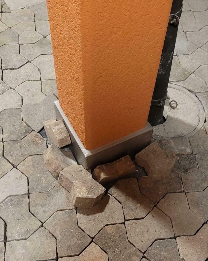 &ldquo;Concrete Overflowed Out Of The Toilet&rdquo;: Home Improvement Fails Ranging From Hilarious To Disastrous