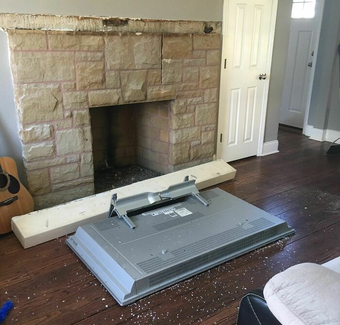 &ldquo;Concrete Overflowed Out Of The Toilet&rdquo;: Home Improvement Fails Ranging From Hilarious To Disastrous