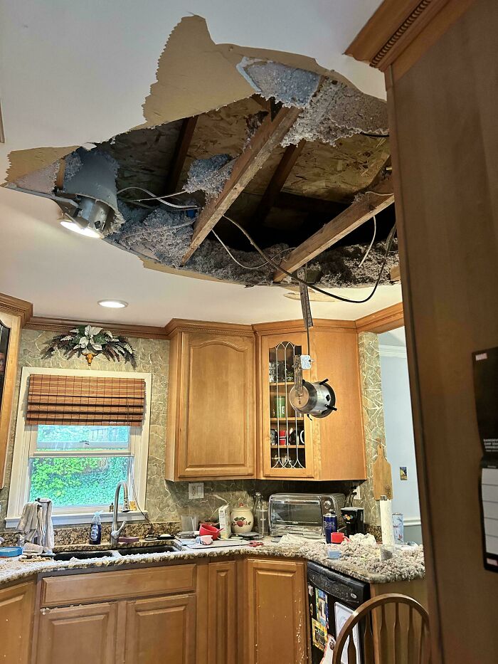 &ldquo;Concrete Overflowed Out Of The Toilet&rdquo;: Home Improvement Fails Ranging From Hilarious To Disastrous