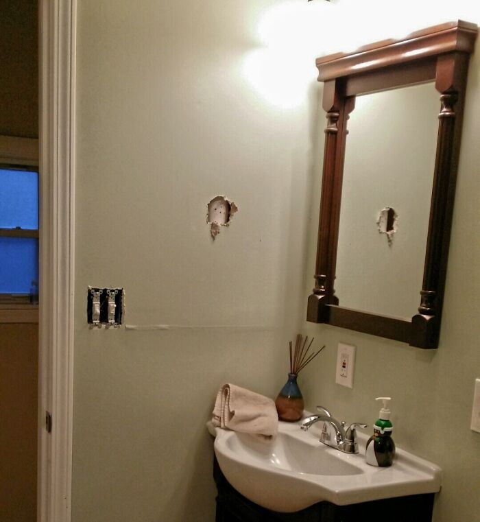 &ldquo;Concrete Overflowed Out Of The Toilet&rdquo;: Home Improvement Fails Ranging From Hilarious To Disastrous