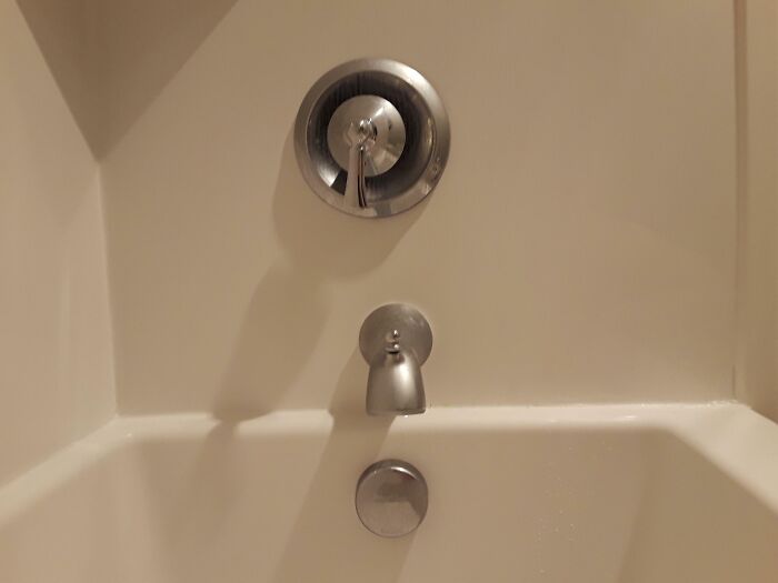 &ldquo;Concrete Overflowed Out Of The Toilet&rdquo;: Home Improvement Fails Ranging From Hilarious To Disastrous