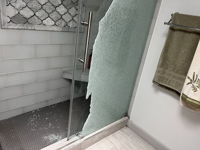 &ldquo;Concrete Overflowed Out Of The Toilet&rdquo;: Home Improvement Fails Ranging From Hilarious To Disastrous