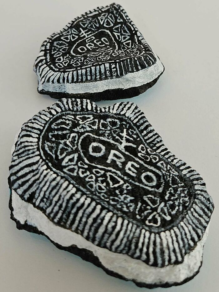 40 Colorful Stone Creations By This Artist That Turn Rocks Into Iconic Foods And Famous Products