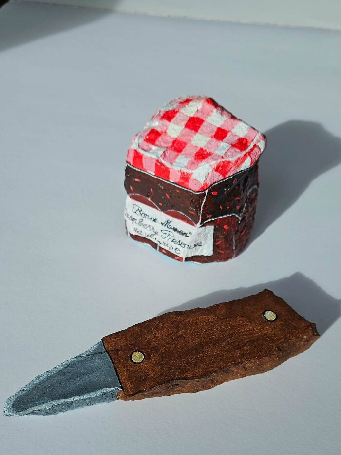 40 Colorful Stone Creations By This Artist That Turn Rocks Into Iconic Foods And Famous Products