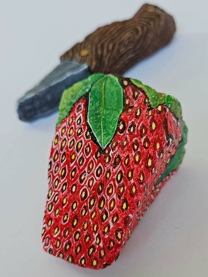 40 Colorful Stone Creations By This Artist That Turn Rocks Into Iconic Foods And Famous Products