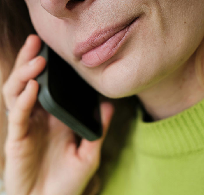 “Textlationships&rdquo;: Are We Replacing Real Intimacy With Constant Messaging?