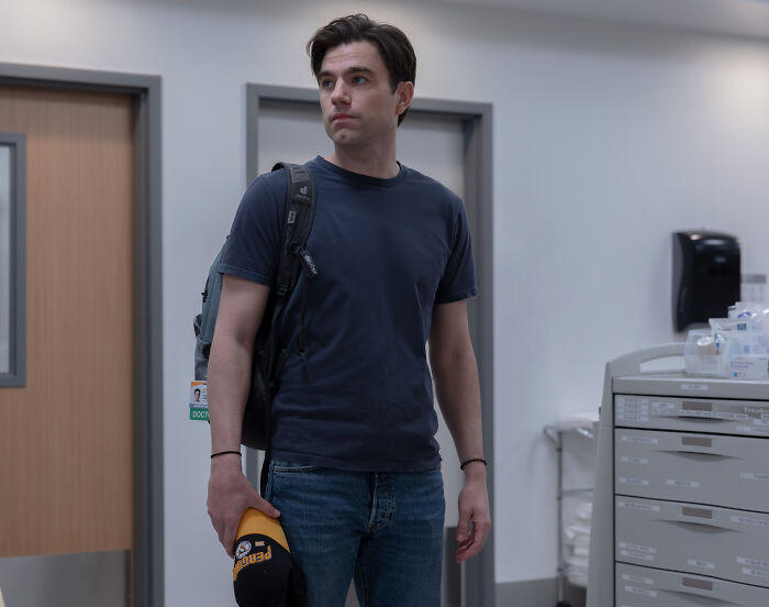 “$750 A Week”: &lsquo;The Pitt&rsquo; Star&rsquo;s Shocking Salary Confession Leaves Fans Absolutely Furious