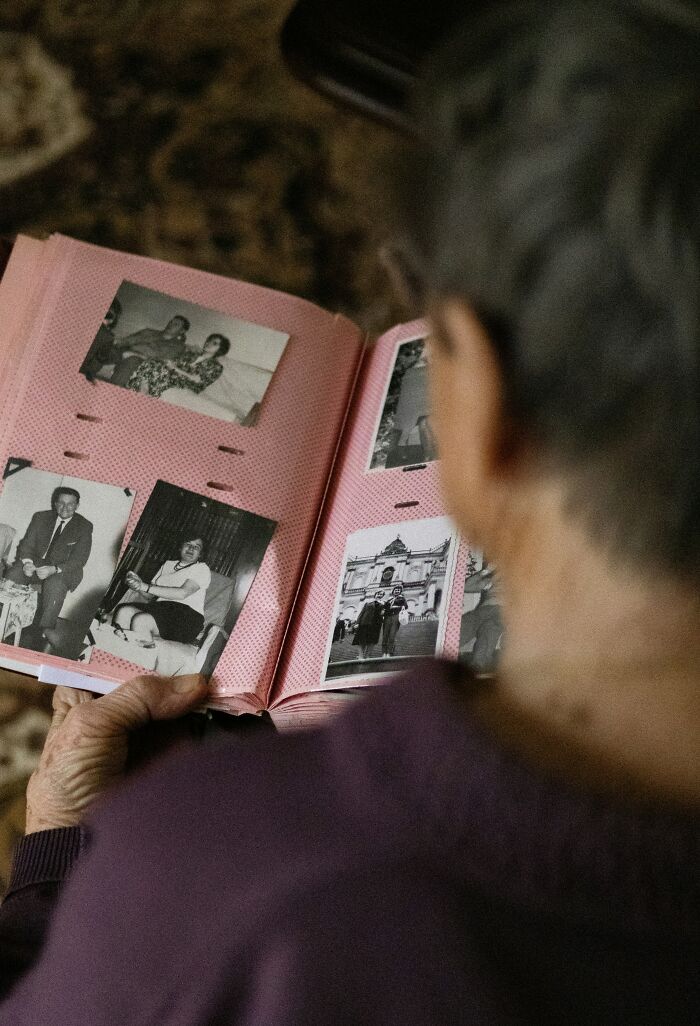 47 Family Secrets Parents Told Their Kids That Shook Them To The Core