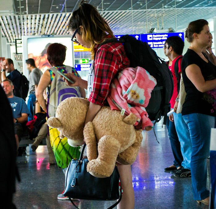 “Entitled” Passenger Forces Plane Back To Gate After Refusing To Hang Up Her Phone Before Takeoff