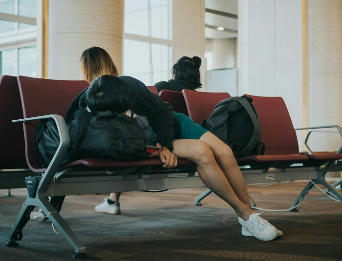 “Entitled” Passenger Forces Plane Back To Gate After Refusing To Hang Up Her Phone Before Takeoff