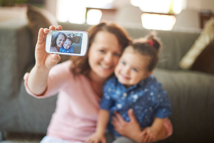 Mom Disgusted With Daughter For Taking Kid To Ex’s Bigoted Fam, Rats Her Out To Ex ASAP