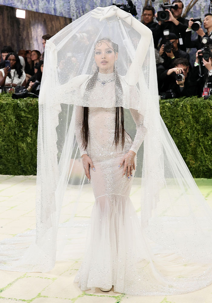 From Weird To Pure Disaster, Here Are The Worst Dressed Stars At Met Gala 2026