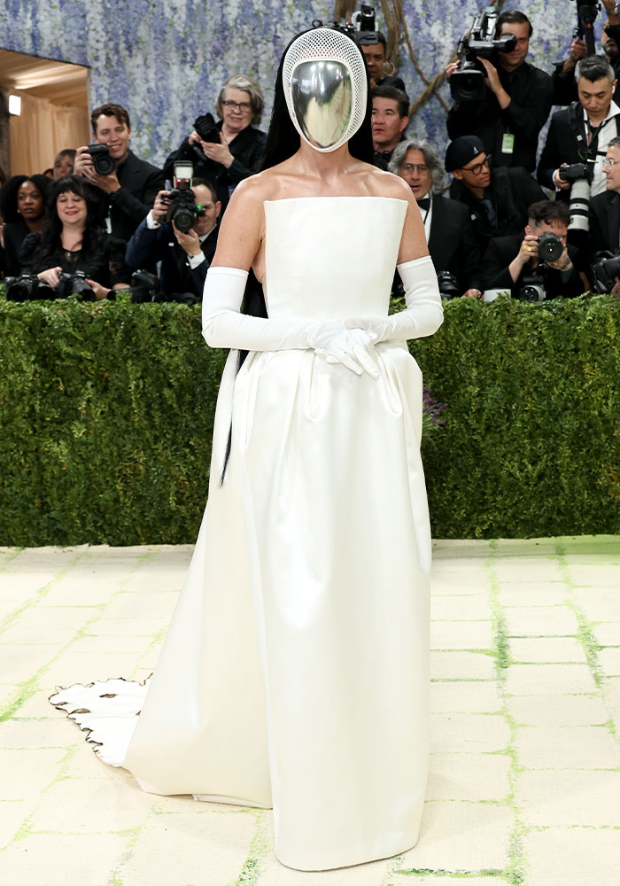 From Weird To Pure Disaster, Here Are The Worst Dressed Stars At Met Gala 2026