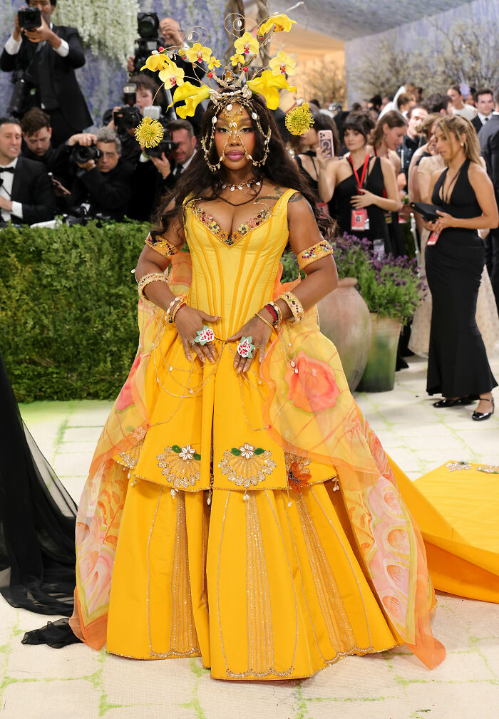 36 Most Jaw-Dropping Outfits From The 2026 MET Gala, Including Nicole Kidman