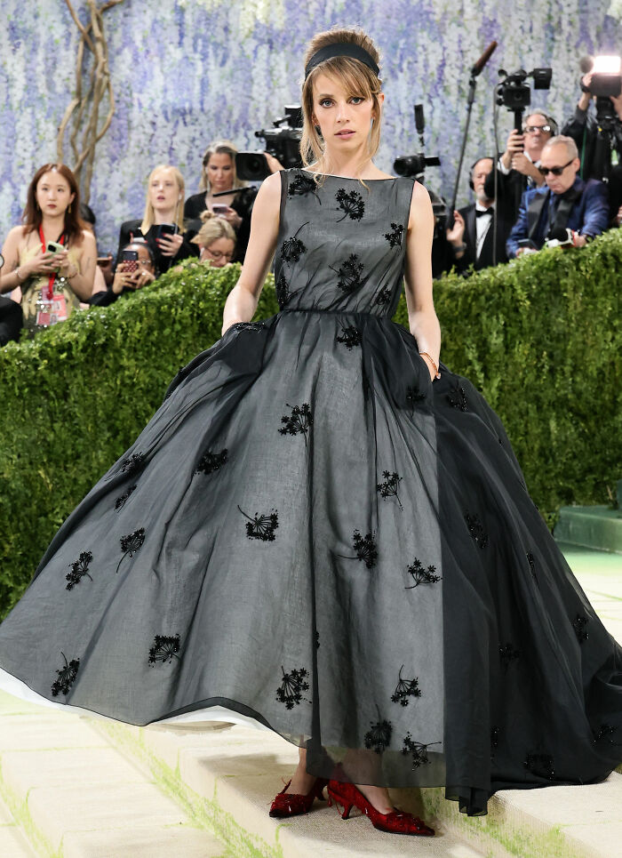36 Most Jaw-Dropping Outfits From The 2026 MET Gala, Including Nicole Kidman