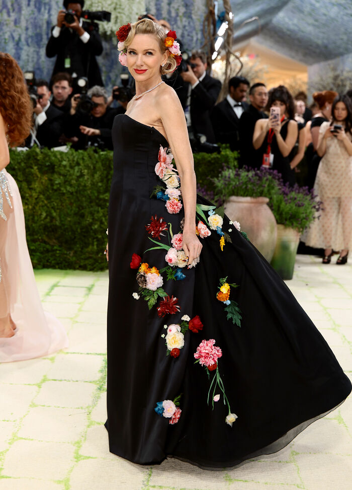 36 Most Jaw-Dropping Outfits From The 2026 MET Gala, Including Nicole Kidman