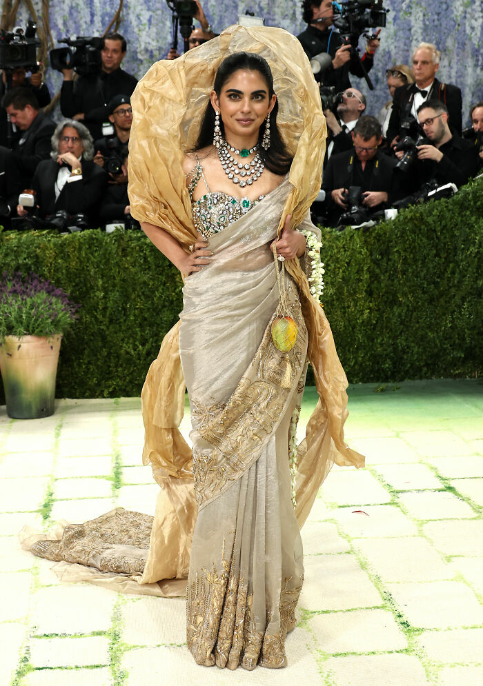36 Most Jaw-Dropping Outfits From The 2026 MET Gala, Including Nicole Kidman