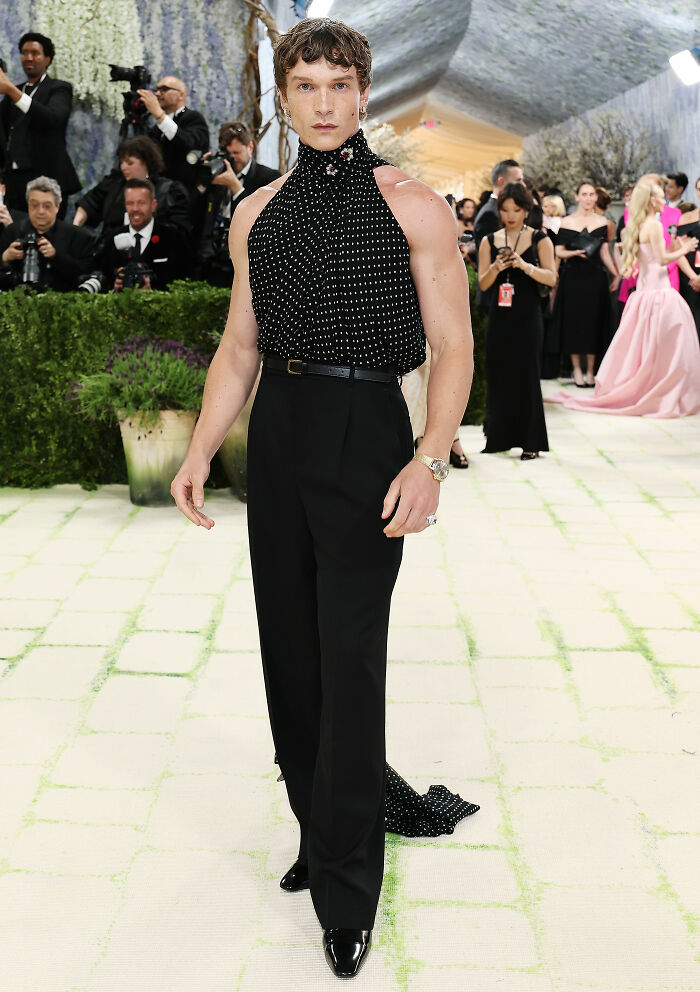 36 Most Jaw-Dropping Outfits From The 2026 MET Gala, Including Nicole Kidman