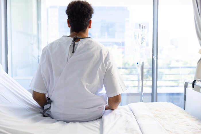 47 Times Doctors Wanted To Ask Their Patients &ldquo;How The Hell Are You Even Alive Right Now?&rdquo;