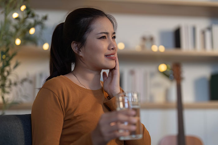 Potluck Dinner Gets Awkward After Dude Gets Mad Nobody Knew About His Food Allergy