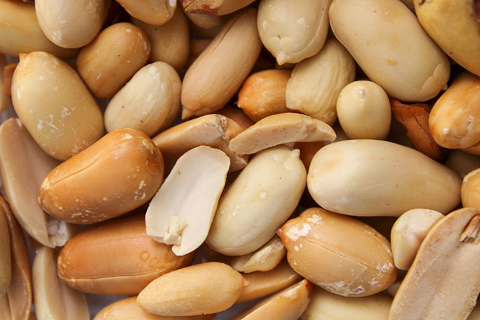 Potluck Dinner Gets Awkward After Dude Gets Mad Nobody Knew About His Food Allergy