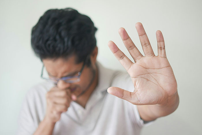 Potluck Dinner Gets Awkward After Dude Gets Mad Nobody Knew About His Food Allergy