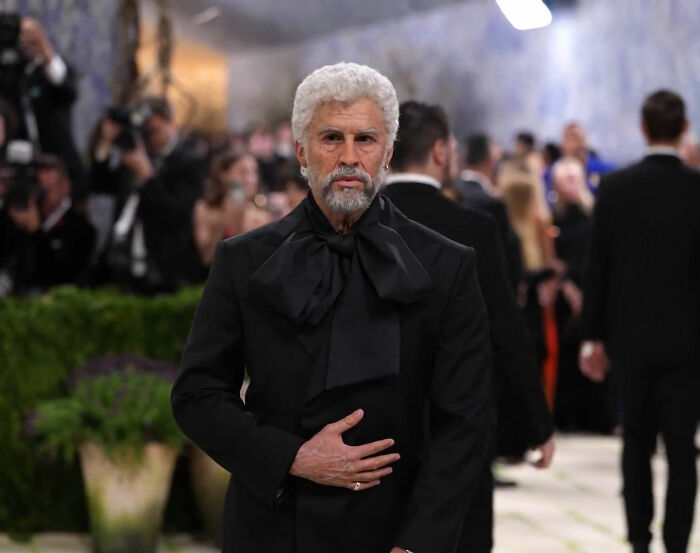 Grammy-Winning Artist Totally Unrecognizable On Met Gala Red Carpet