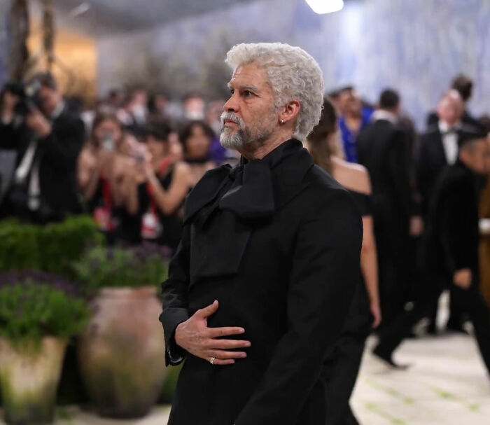 Grammy-Winning Artist Totally Unrecognizable On Met Gala Red Carpet