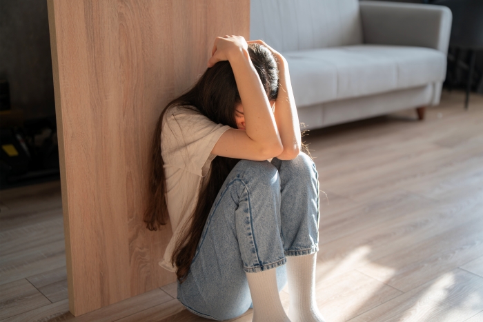 Family Stunned After Woman Refuses To Shave Her Thick, Long Hair In Solidarity For Teen’s Cancer