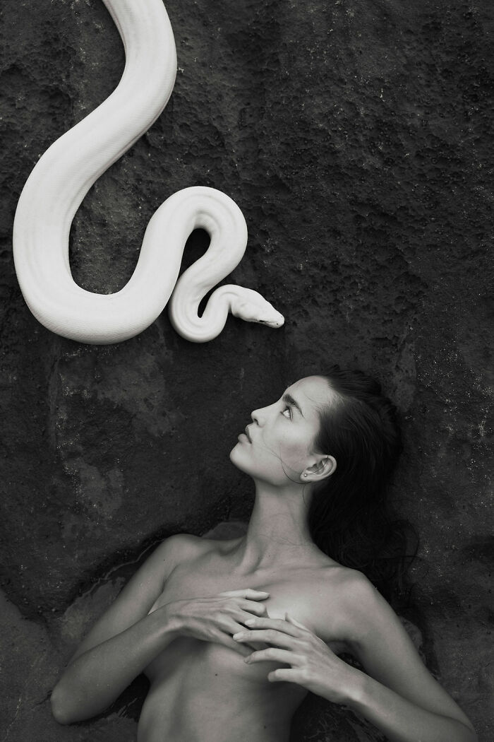 30 Breathtaking Images By This Artist That Show How The Human Body Dissolves Into Nature