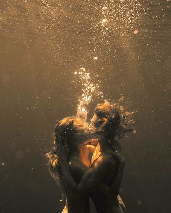 30 Breathtaking Images By This Artist That Show How The Human Body Dissolves Into Nature