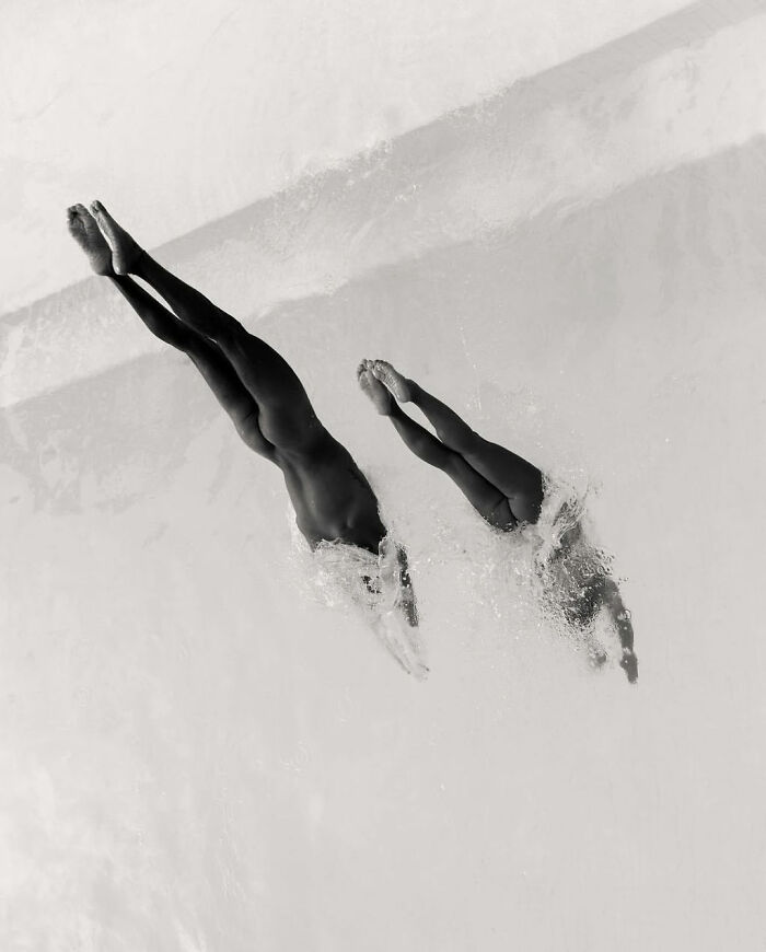 30 Breathtaking Images By This Artist That Show How The Human Body Dissolves Into Nature